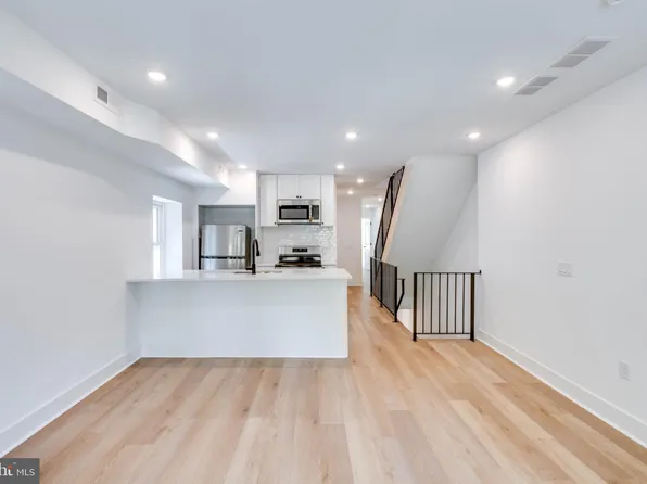 4327 Baltimore Ave, Philadelphia, PA