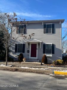 24 Saint John St, Lewisburg, PA, 17837