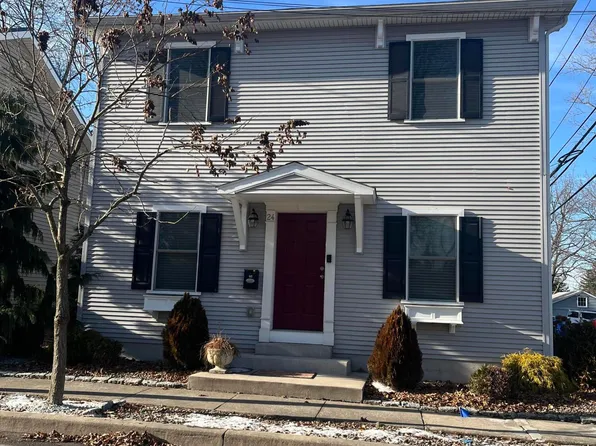 24 Saint John St, Lewisburg, PA 17837