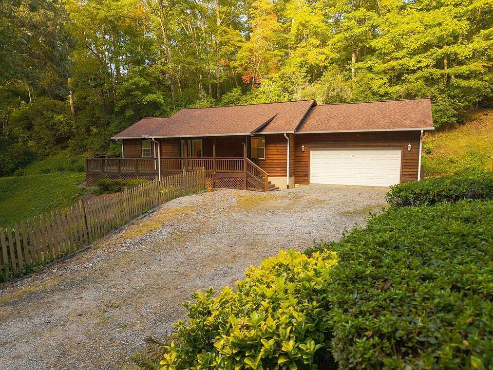 1st image of 241 Ivy Ridge Cir