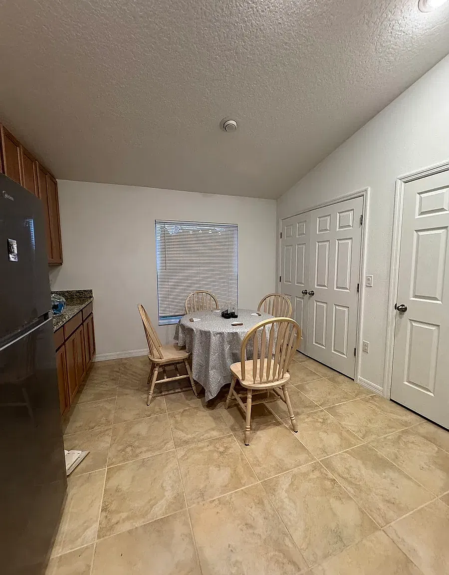 4 bed, 1751 sqft, $800 — Photo 3