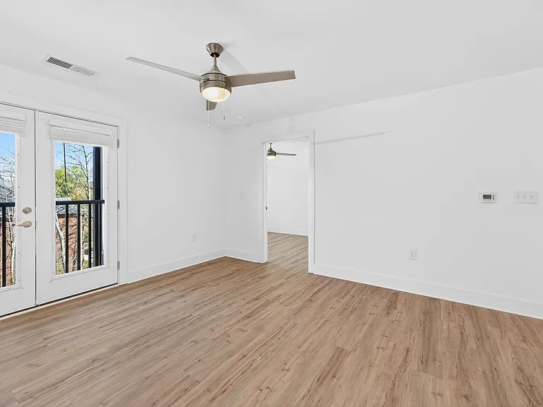 The Addenbrook Apartments — Photo 12