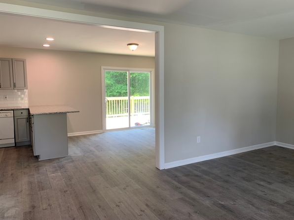 121 E Scenic Ln