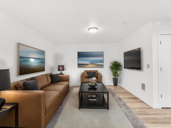 33730 E Columbia Ave #111