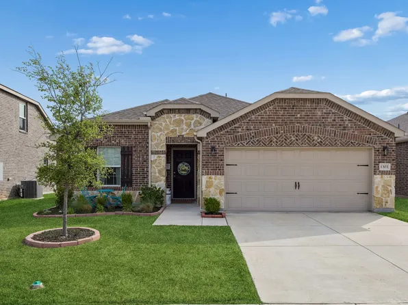 1303 Binfield Dr, Forney, TX 75126