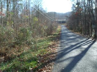 Hummingbird Ln, Newport, TN 37821