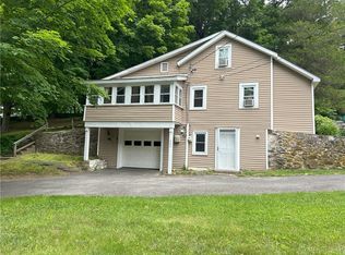 682 Harris Rd, Bedford Hills, NY 10507