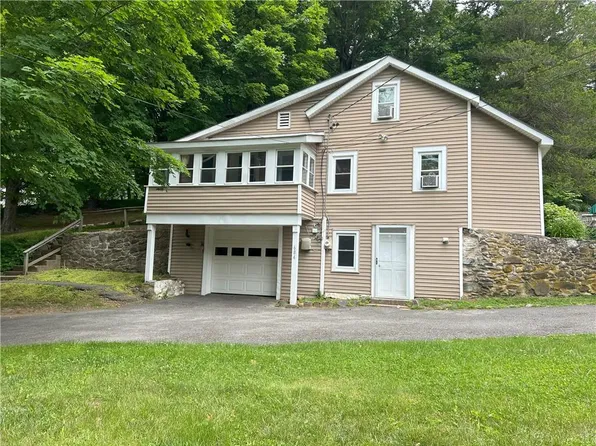 682 Harris Road, Bedford Hills, NY 10507