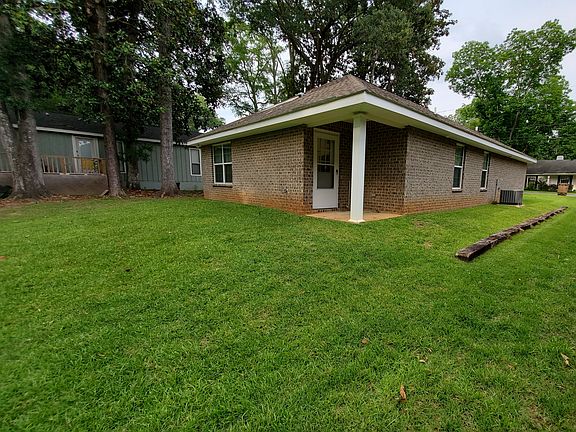 Spacious back yard.