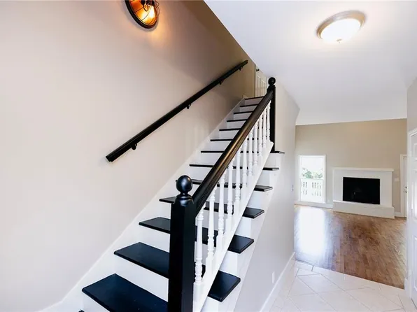 1155 Springway Dr, Gainesville, GA 30501