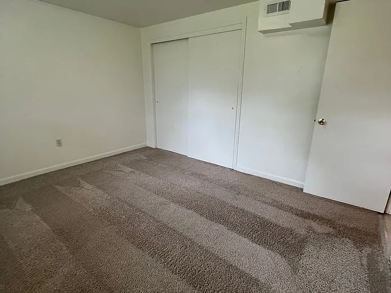 207 Broce Dr — Photo 24
