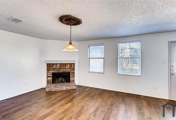 2nd image of 2513 Comfort Dr