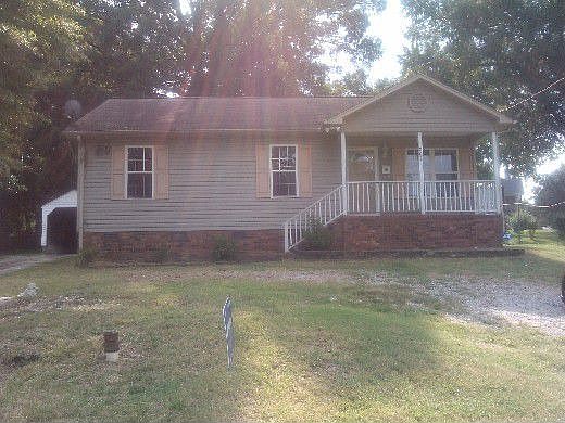 2nd image of 1002 E Side Dr