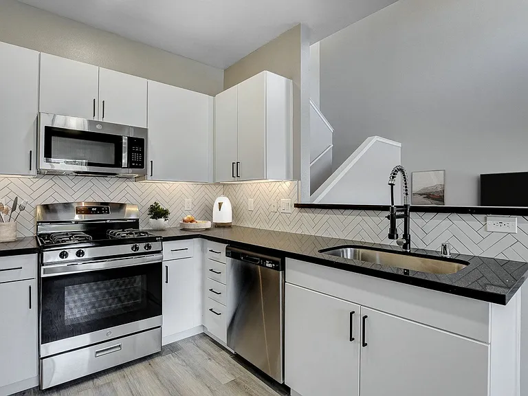 Camino Al Norte Townhomes — Photo 25