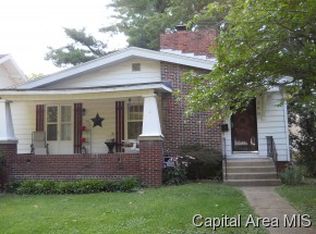 230 N Webster Ave, Jacksonville, IL 62650