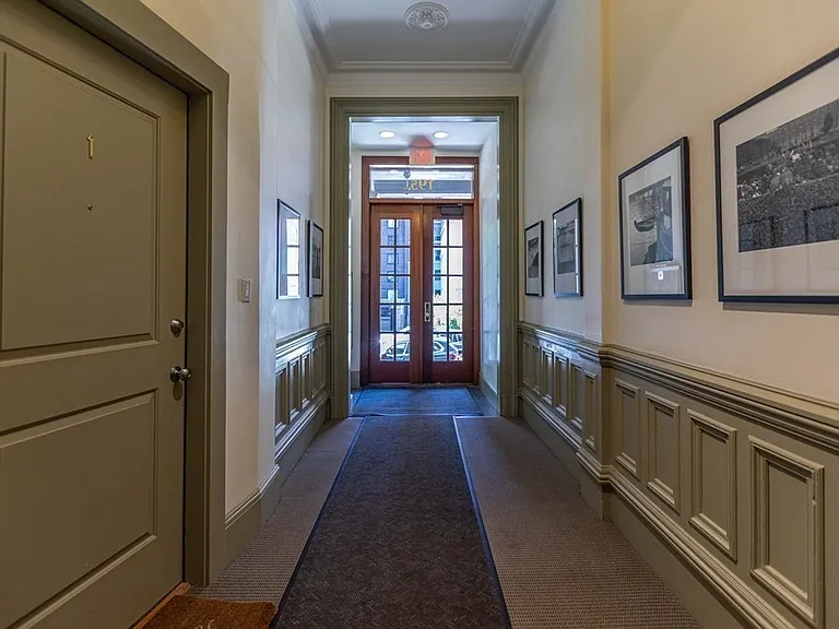 195 Beacon St #9 — Photo 19