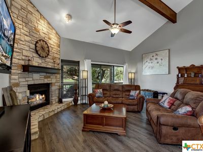 32 Champions Cir, Wimberley, TX, 78676