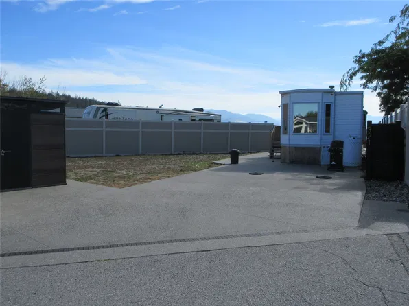 415 Commonwealth Rd #321, Duck Lake 7, BC V4V 1P4