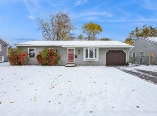 43 N Oak Ln, Glenwood, IL 60425