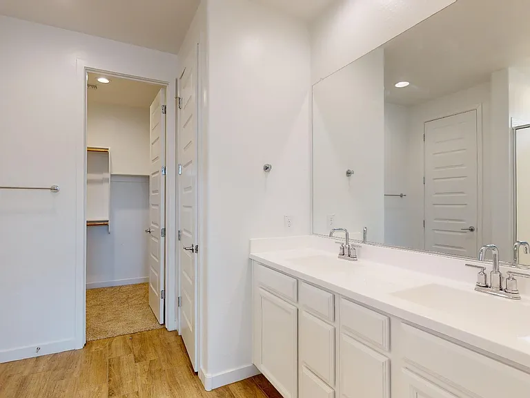 9332 W Encinas Ln — Photo 17