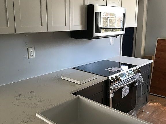 Secondary angle kitchen 