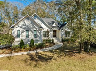 102 Sweetwater Ln, Fairhope, AL 36532