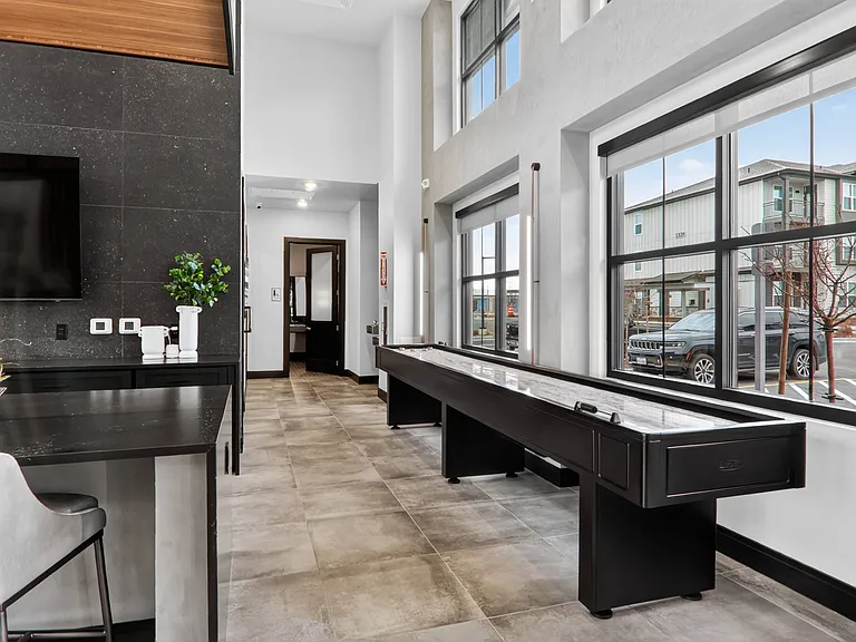 The Logan Luxury Apartments — Photo 13