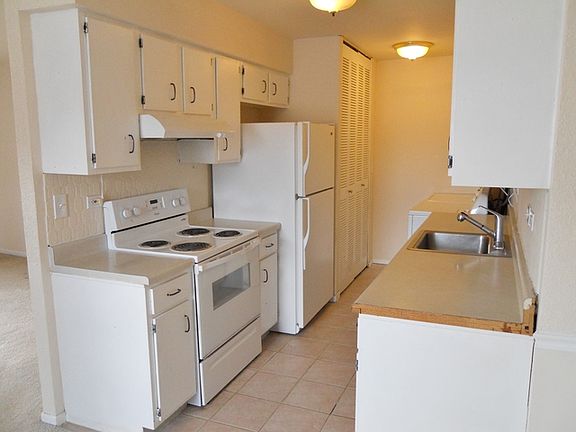 4th image of 453 Onyx Ct