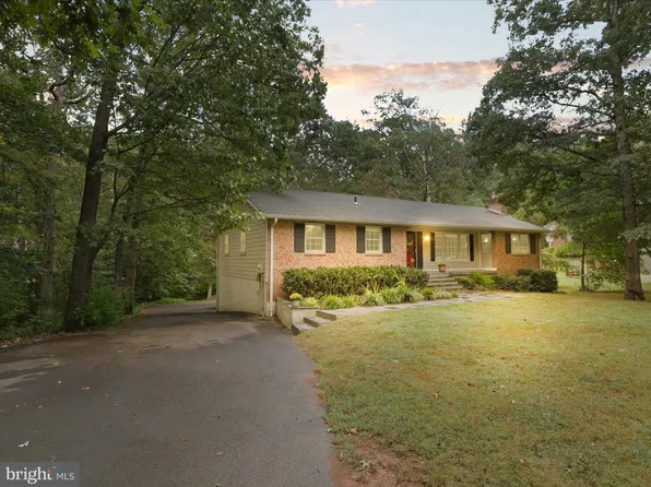 9756 Moor Green Dr, Manassas, VA 20112