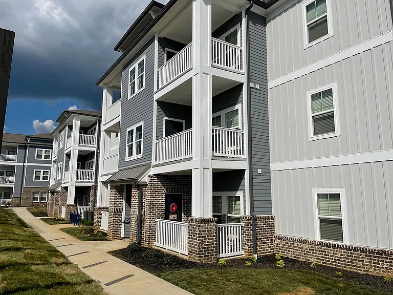 Vintage Hunters Crossing Apartments — Photo 48