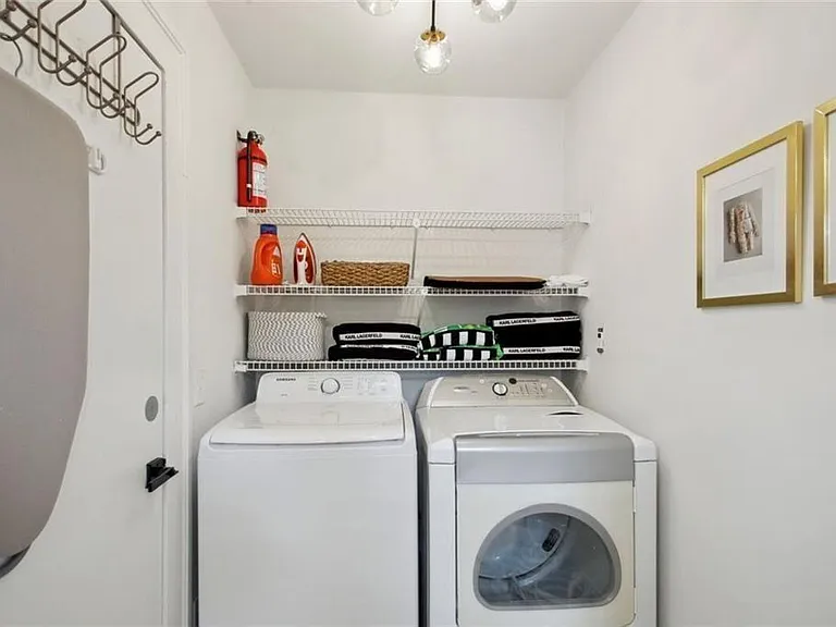 1720 Flagler Ave NE — Photo 22