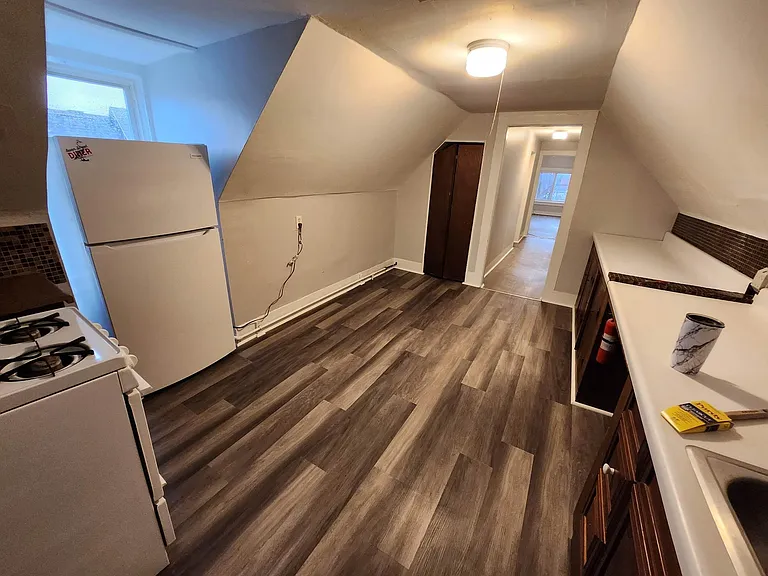 339 Pennsylvania St #7 — Photo 9