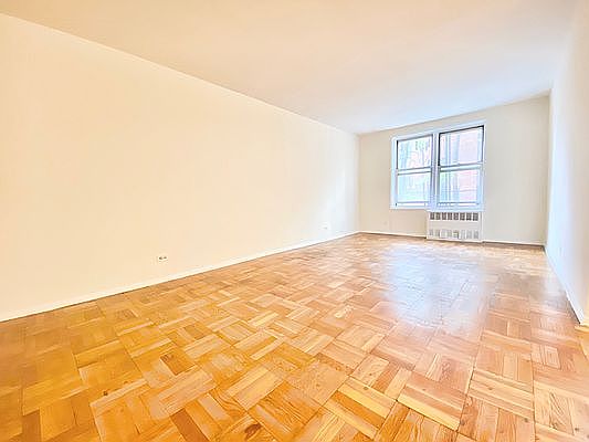 4th image of 3815 Bowne St APT 1E