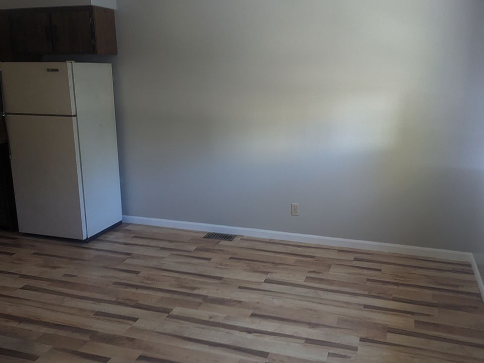 1st image of 905 Madison St #B
