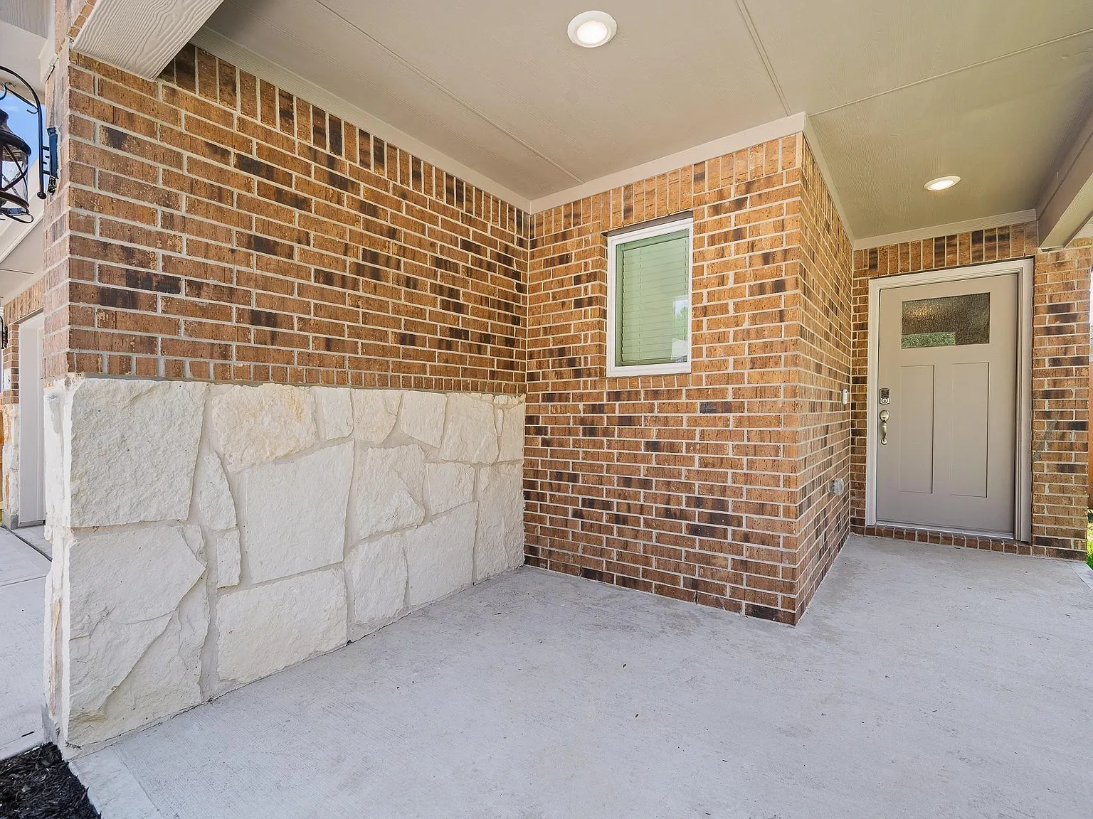 3 bed, 2.0 bath, 1449 sqft, $2,000 — Photo 4