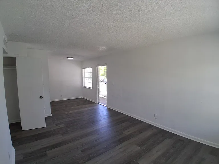 401 SW 13th Pl #721 — Photo 8