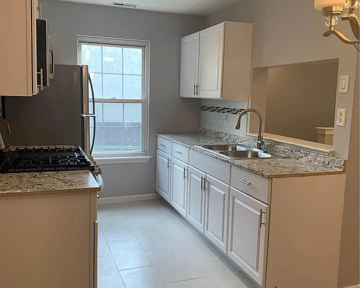 1908 Commons Dr #1908 — Photo 7