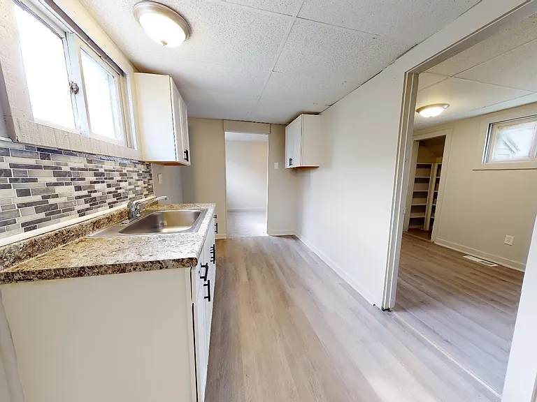 6904 Lorain Ave — Photo 11