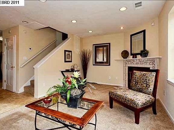 2nd image of 9234 Macarthur Blvd #9234