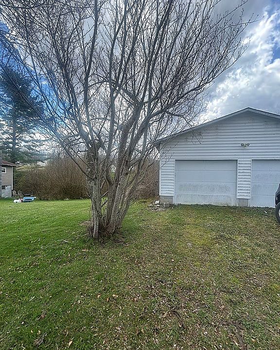 1st image of 145 Woodlawn Dr