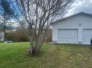 145 Woodlawn Dr, Coal City, WV 25823