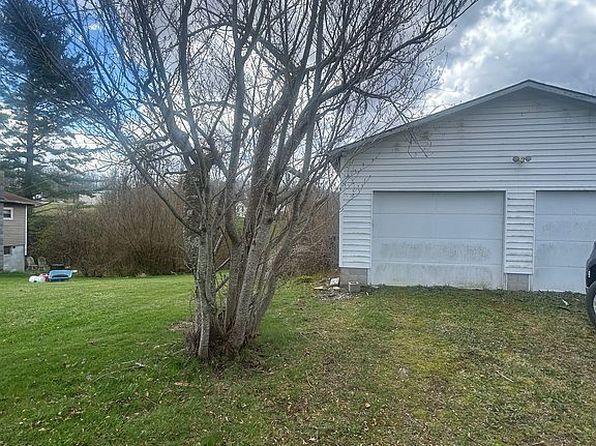 145 Woodlawn Dr