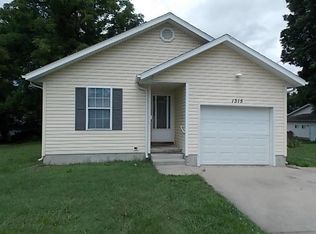 1315 W Lee St, Springfield, MO 65803