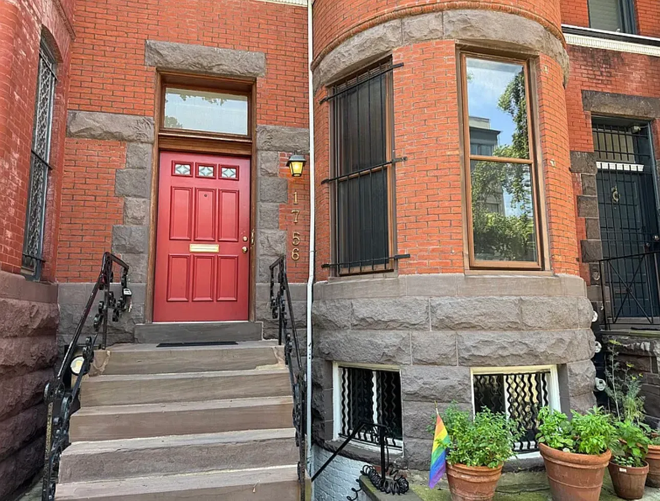 1 bed, 900 sqft, $2,450 — Photo 1