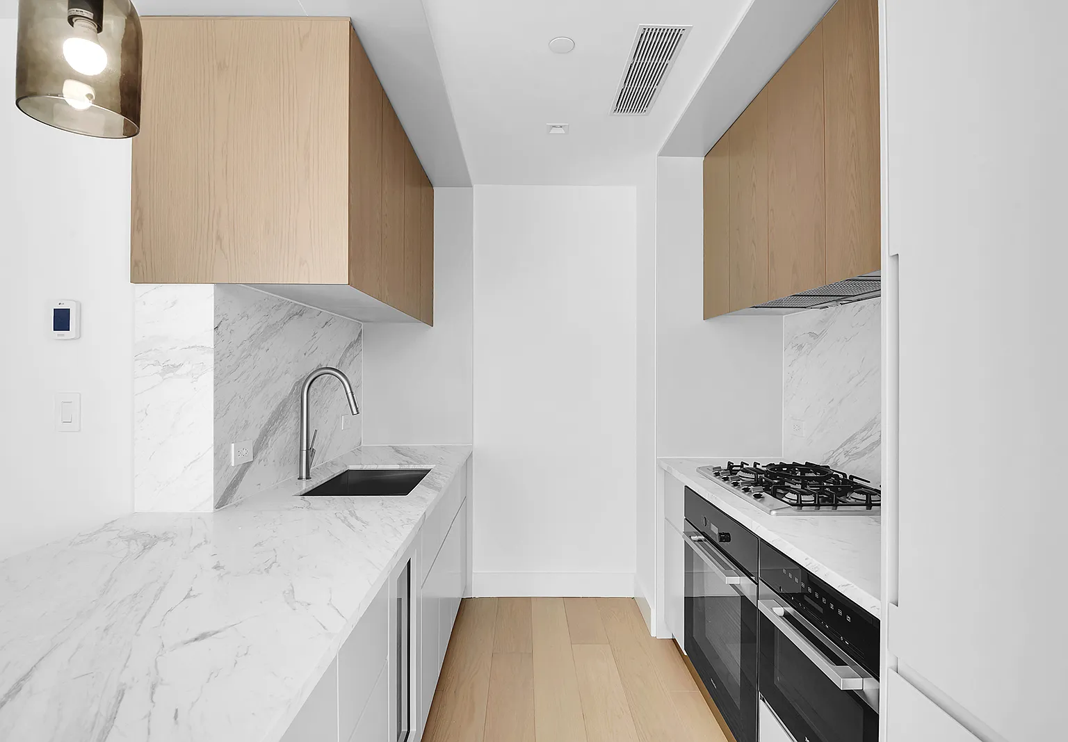 208 Delancey Street — Photo 3