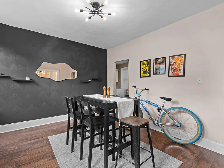 635 W 29th St — Photo 12