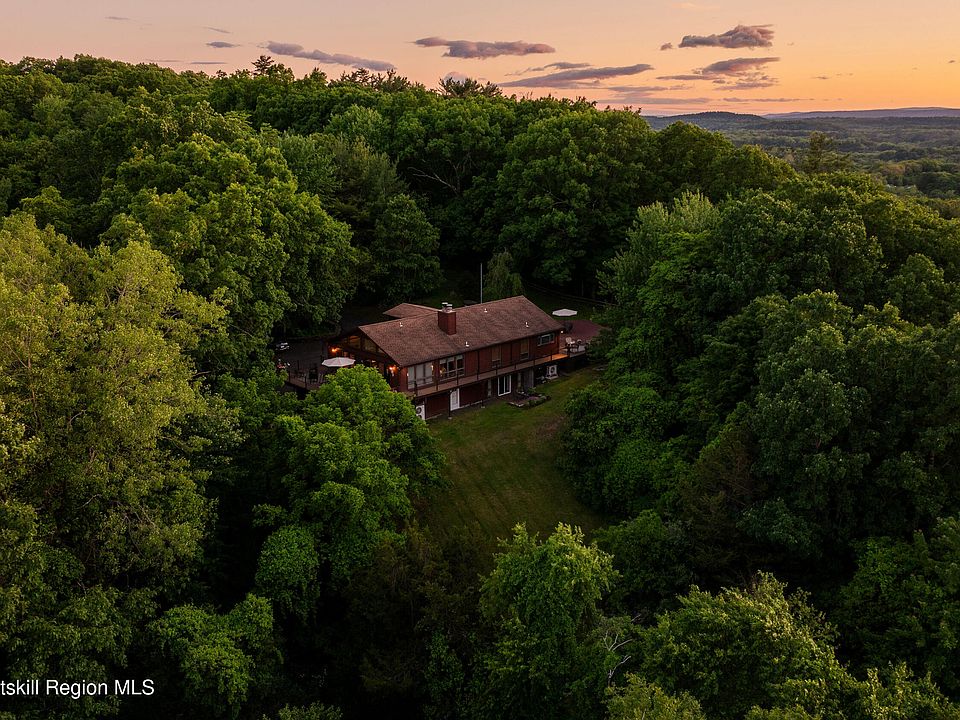 1st image of 322 Schultz Lane