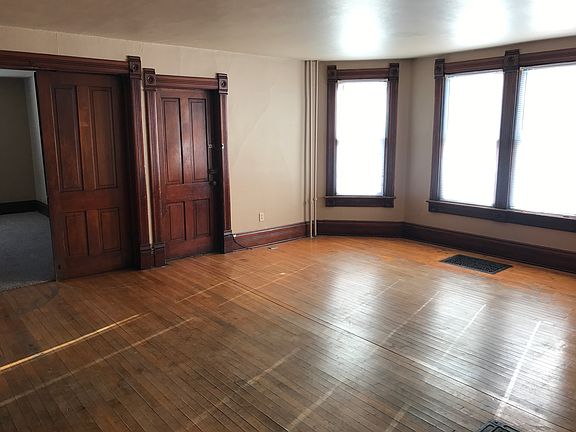 5th image of 122 S Ashland Ave