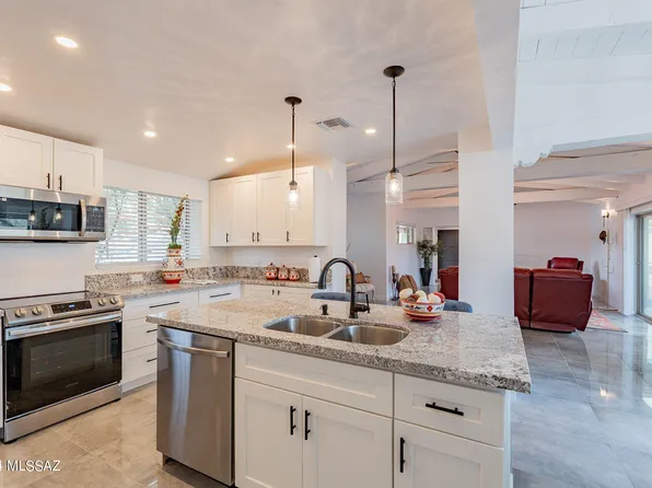 3327 E Broadway Blvd, Tucson, AZ 85716