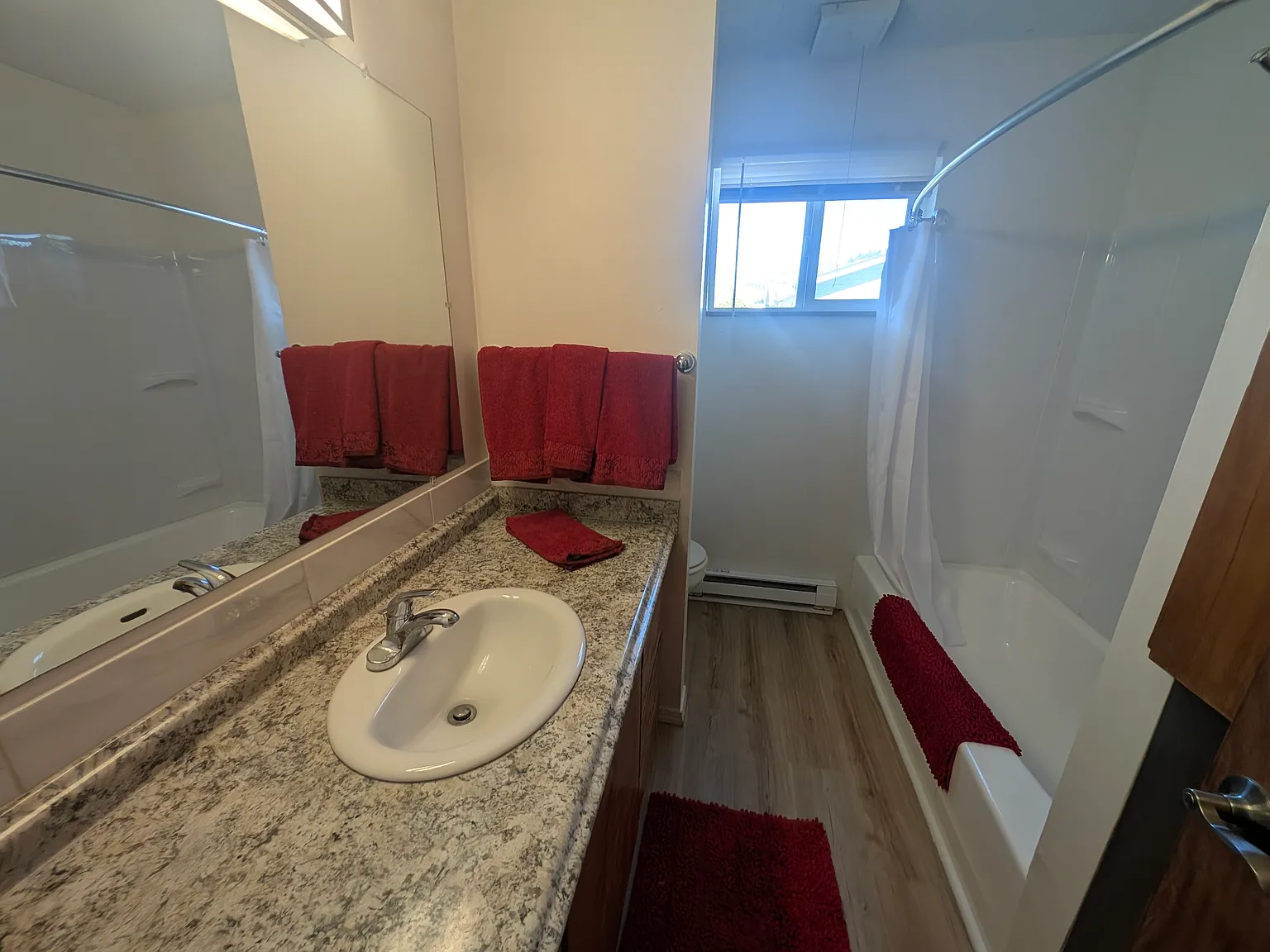 2 bed, 1100 sqft, $1,950 — Photo 4